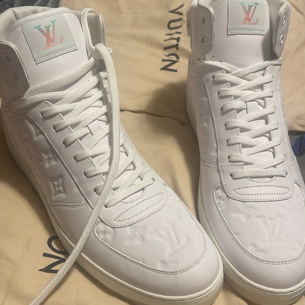 White sz 12 Louis Vuitton shoes. - Picture 3 of 5